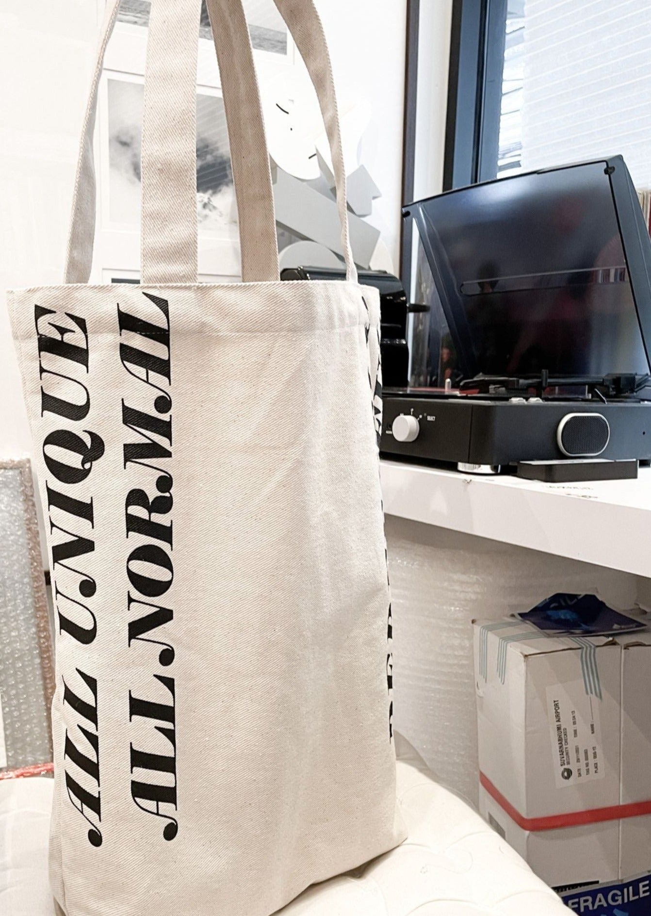 Jimmy tote bag back