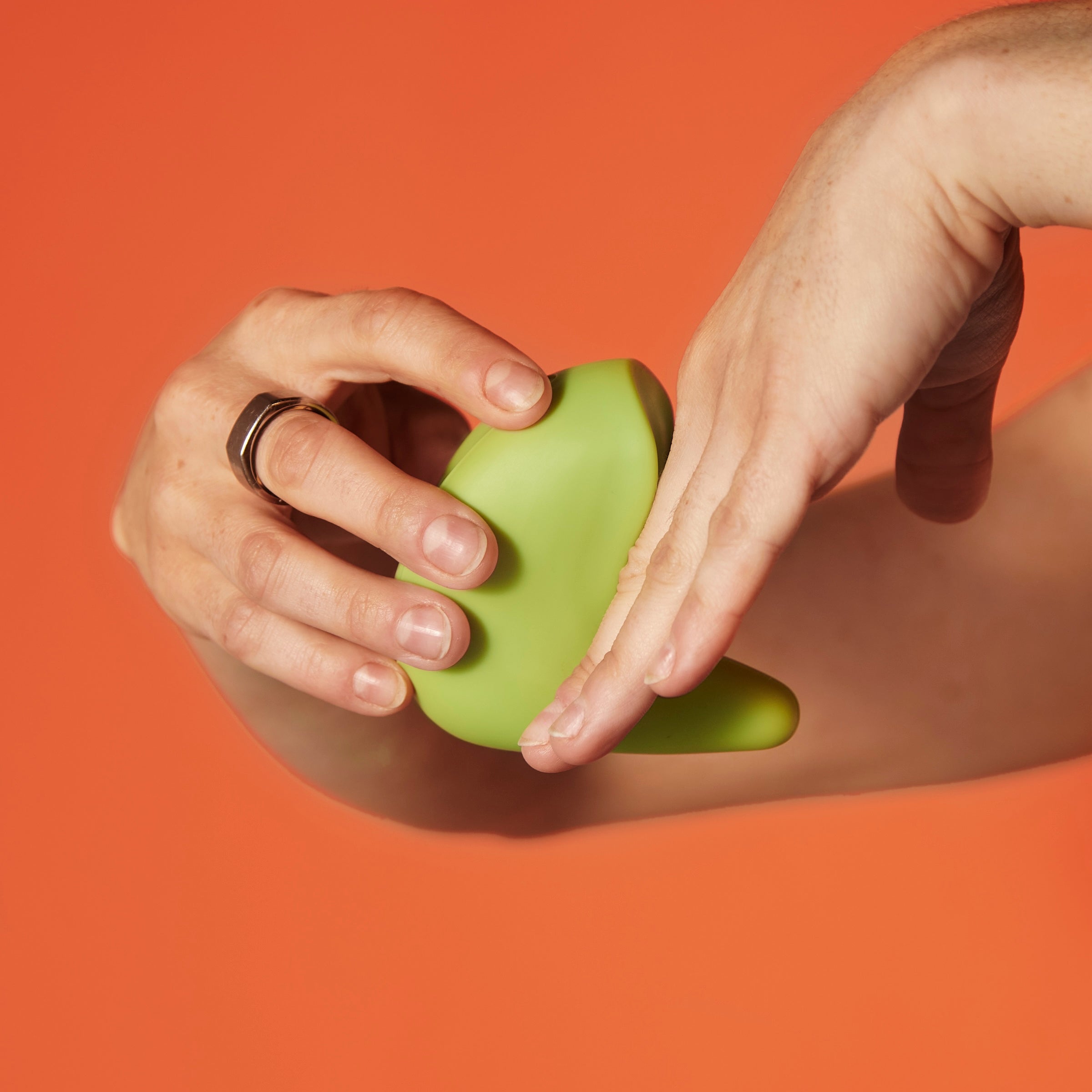 Kiwi Vibrating Pelvic Massager